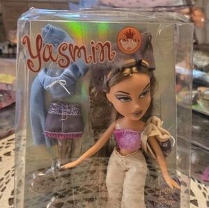 ♡ new bratz doll yasmin 20th anniversary w/holographic poster 2021 ♡